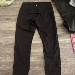 Lululemon Black capri Leggings